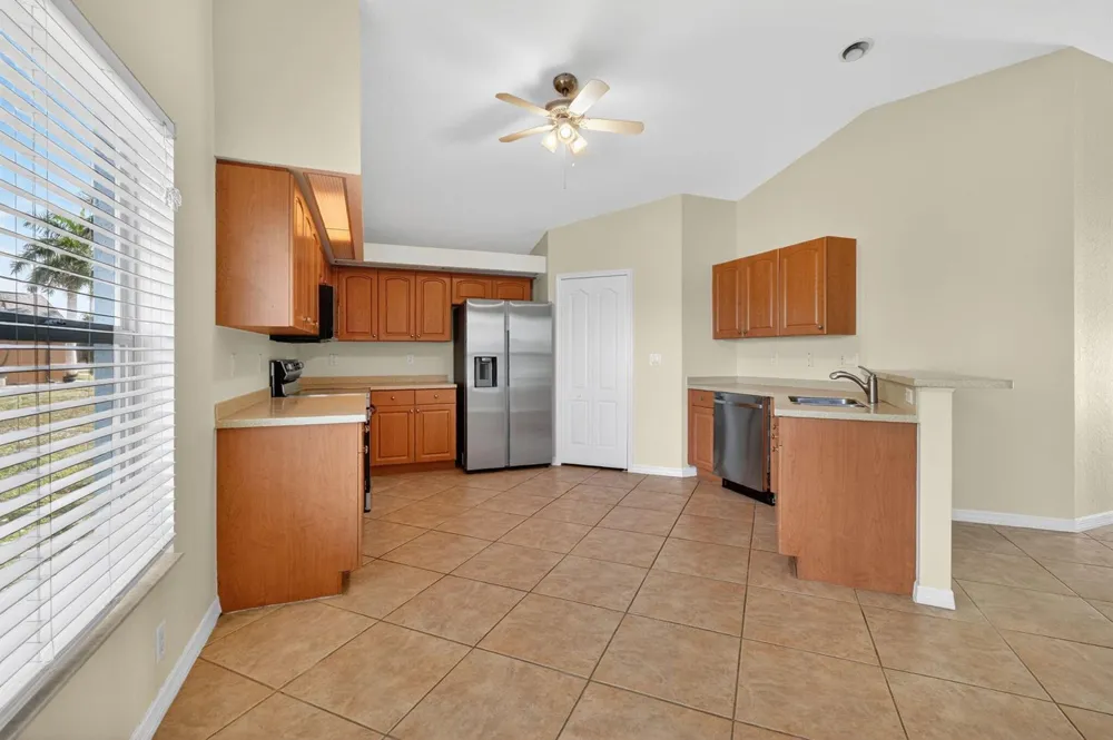 2902 SW 17th Avenue Cape Coral, FL 33914