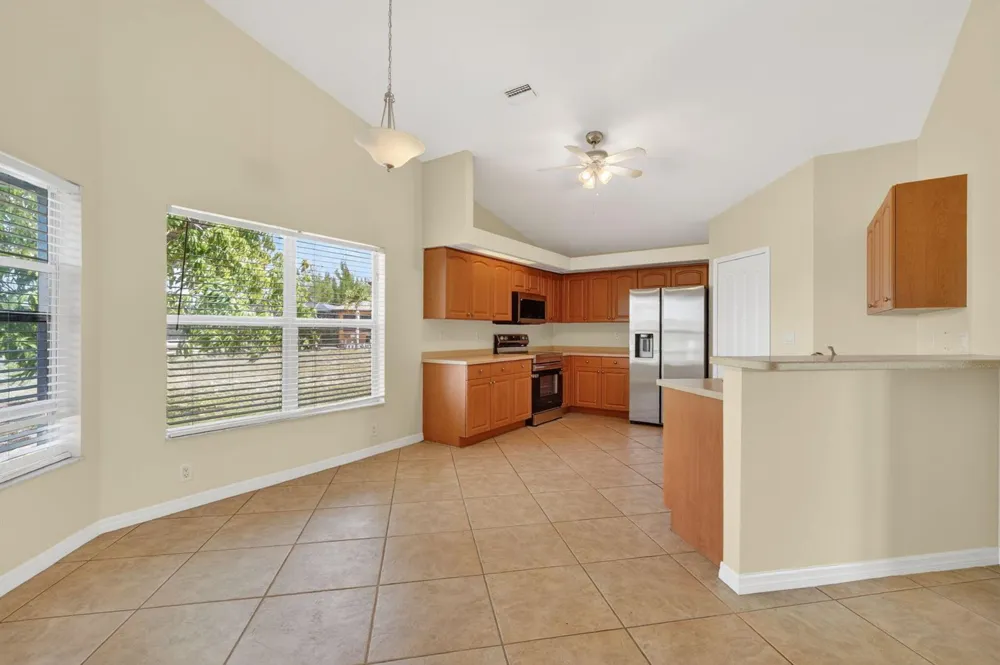 2902 SW 17th Avenue Cape Coral, FL 33914