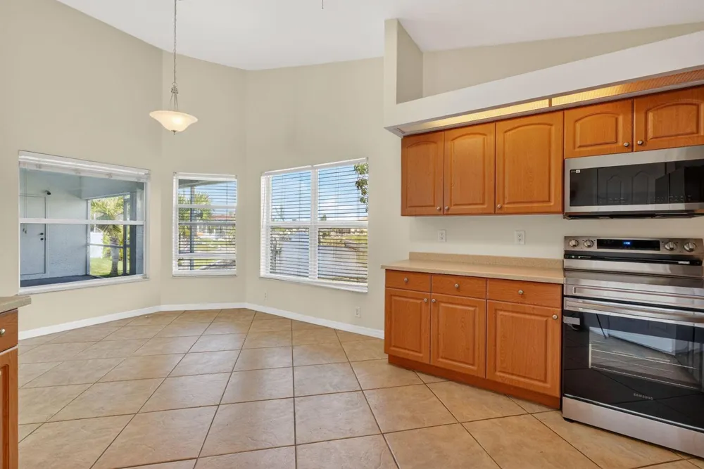 2902 SW 17th Avenue Cape Coral, FL 33914