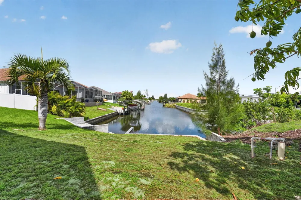 2902 SW 17th Avenue Cape Coral, FL 33914