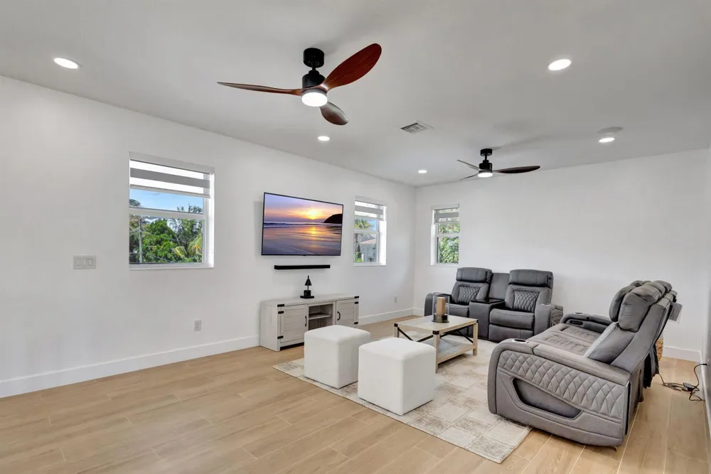 12952 Drayton Road SE North Palm Beach, FL 33408
