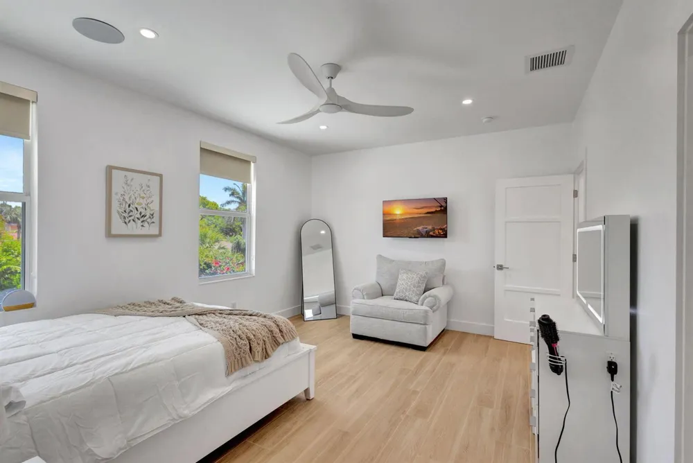 12952 Drayton Road SE North Palm Beach, FL 33408