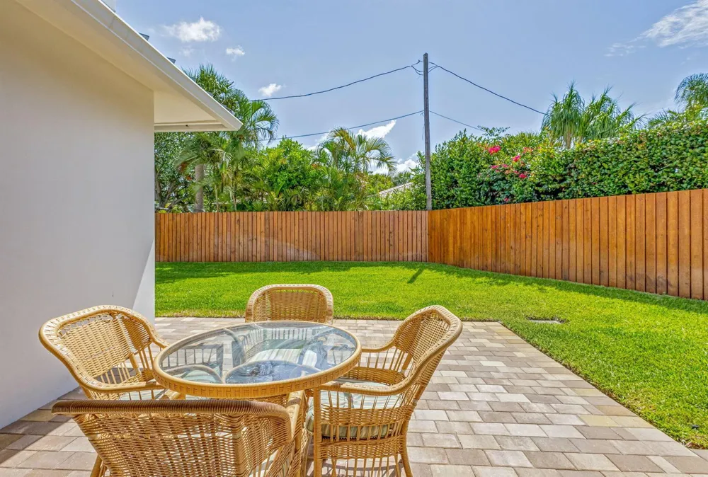 12952 Drayton Road SE North Palm Beach, FL 33408
