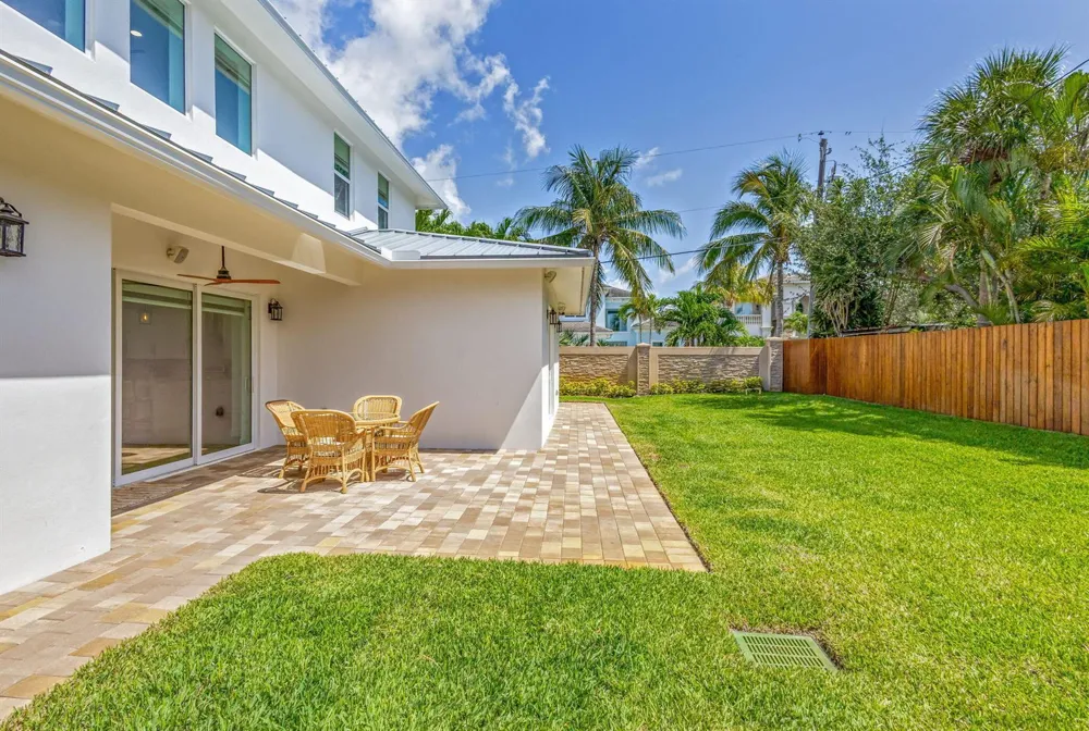 12952 Drayton Road SE North Palm Beach, FL 33408