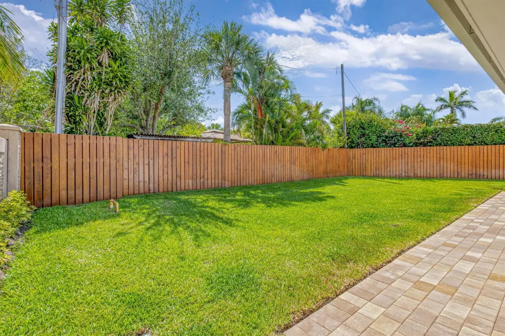 12952 Drayton Road SE North Palm Beach, FL 33408