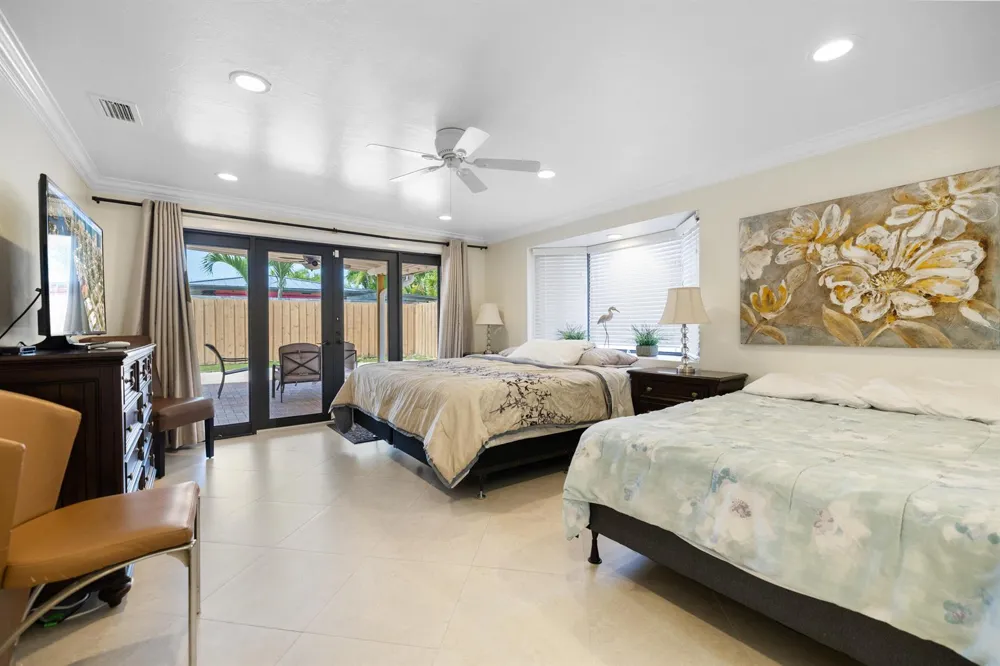 3211 Seaward Drive Lauderdale By The Sea, FL 33062