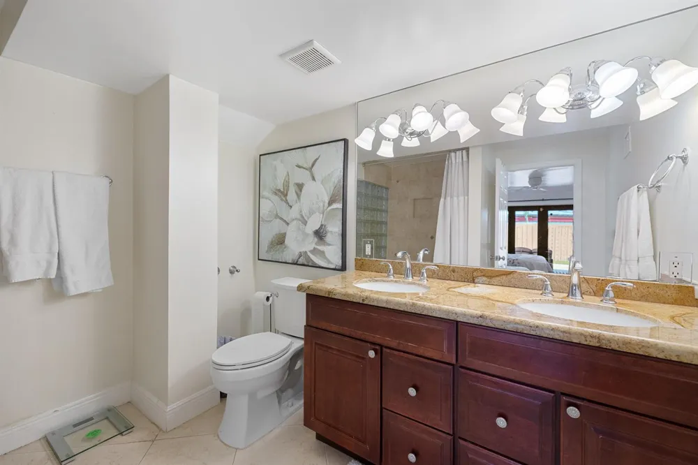 3211 Seaward Drive Lauderdale By The Sea, FL 33062