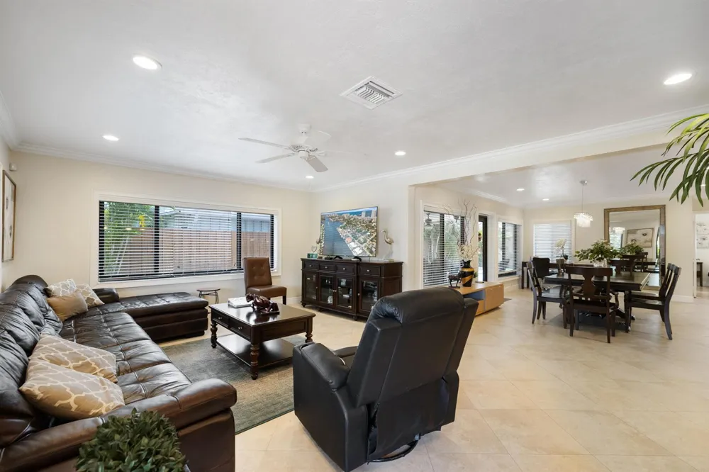 3211 Seaward Drive Lauderdale By The Sea, FL 33062
