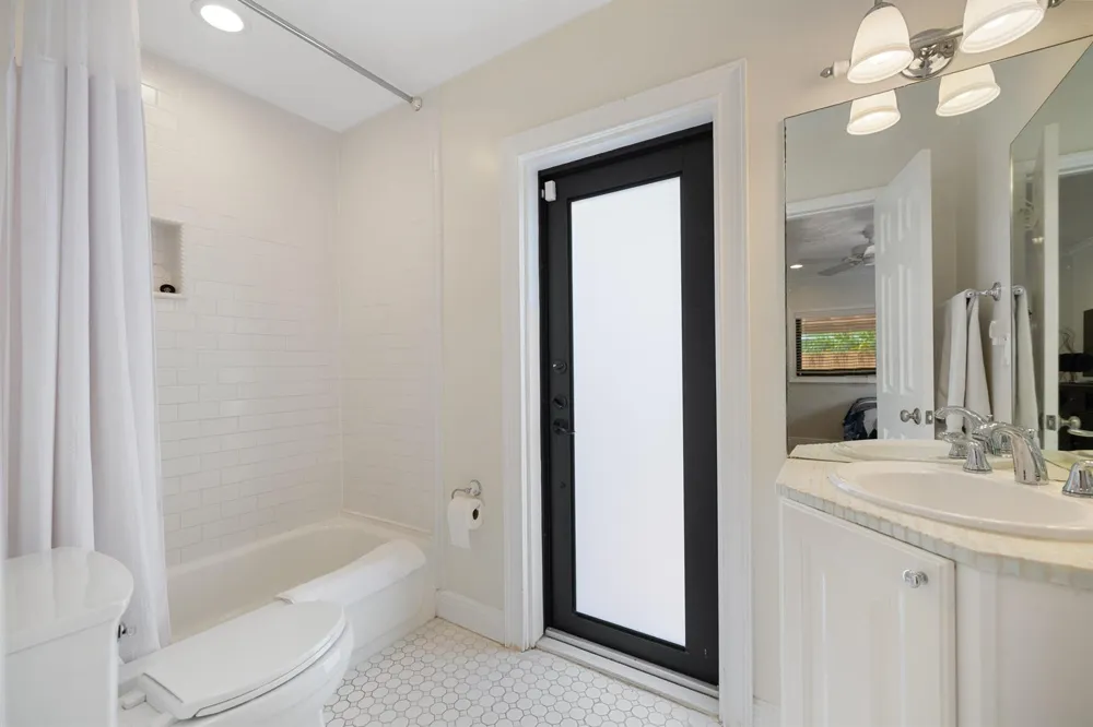 3211 Seaward Drive Lauderdale By The Sea, FL 33062