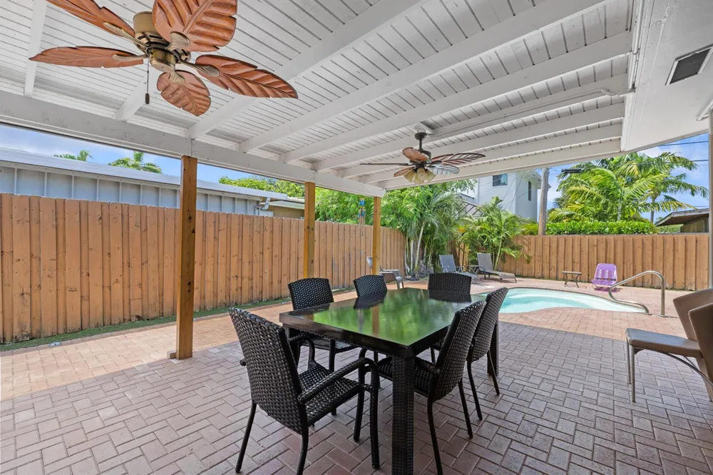 3211 Seaward Drive Lauderdale By The Sea, FL 33062
