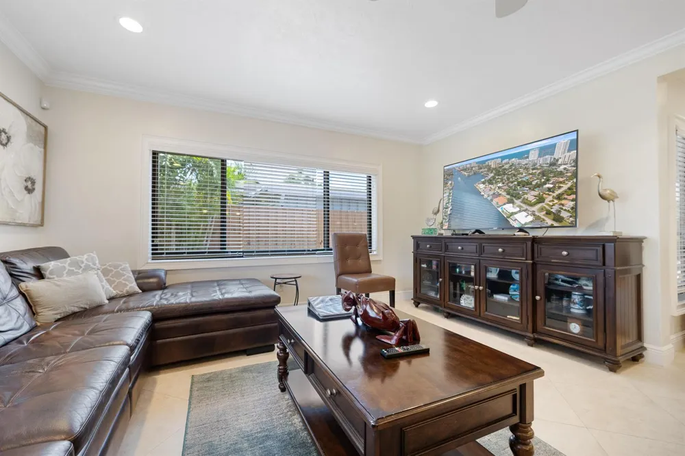 3211 Seaward Drive Lauderdale By The Sea, FL 33062