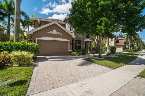 3483 Collonade Drive
