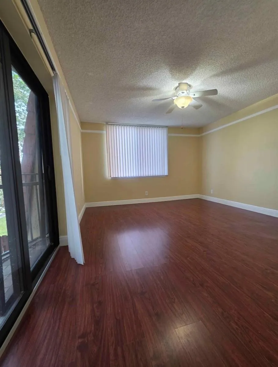 3928 Victoria Drive West Palm Beach, FL 33406