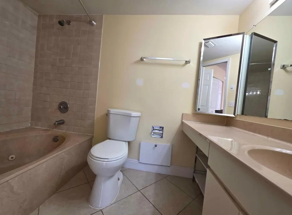 3928 Victoria Drive West Palm Beach, FL 33406