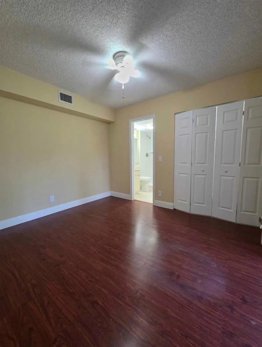 3928 Victoria Drive West Palm Beach, FL 33406