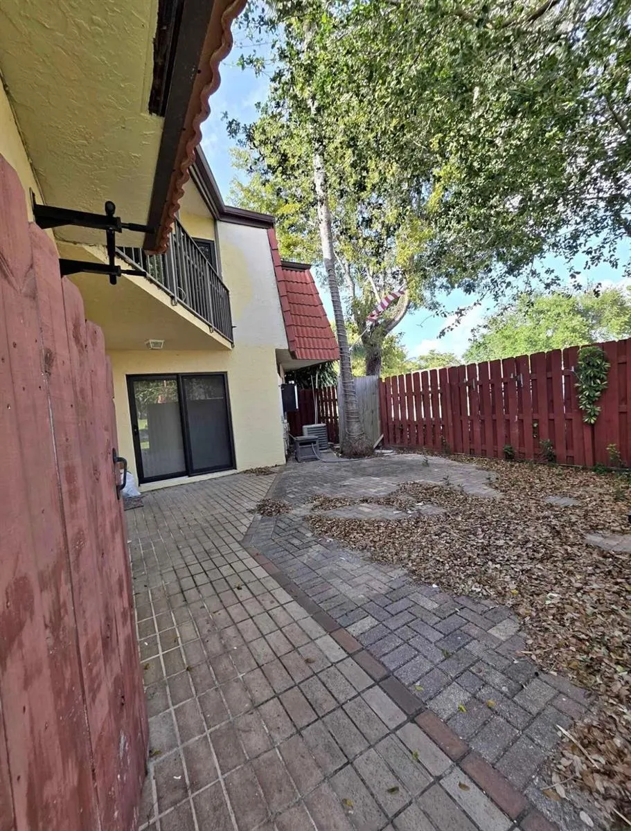 3928 Victoria Drive West Palm Beach, FL 33406