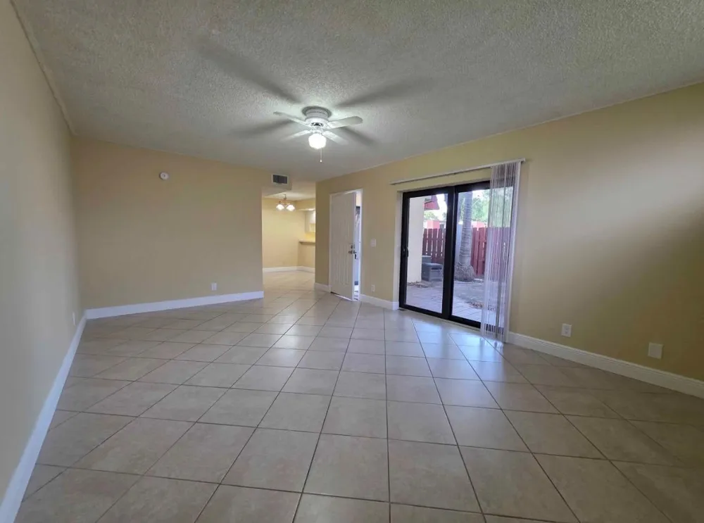 3928 Victoria Drive West Palm Beach, FL 33406