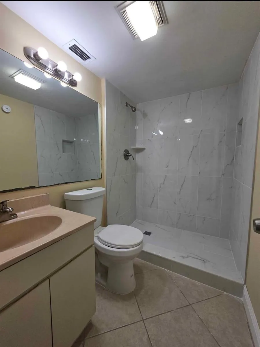 3928 Victoria Drive West Palm Beach, FL 33406
