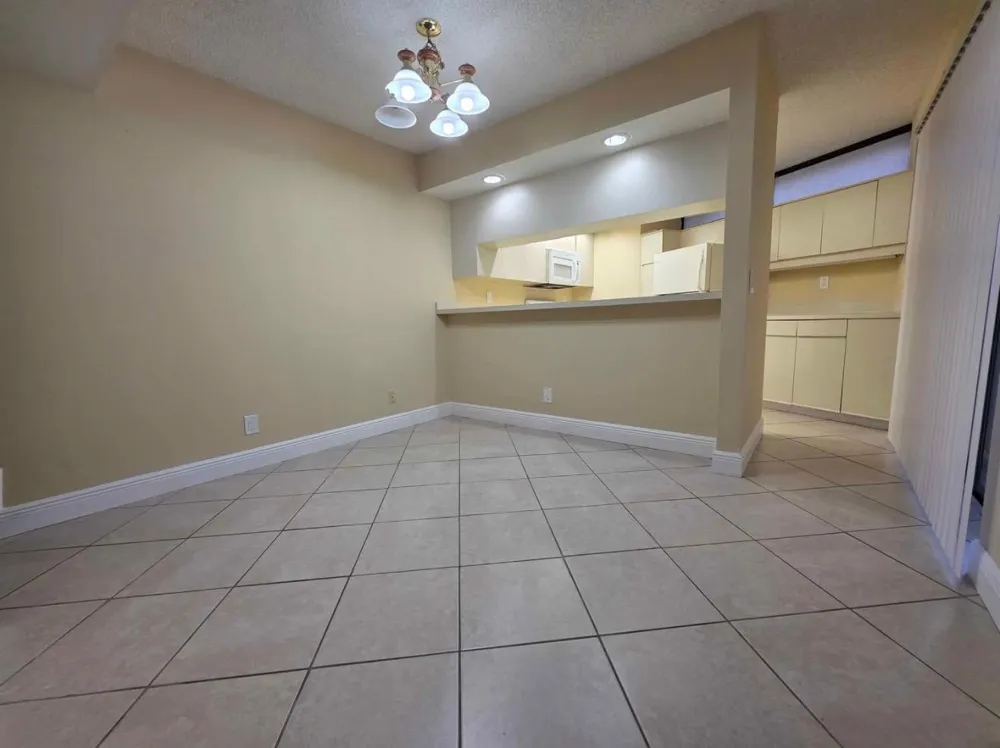 3928 Victoria Drive West Palm Beach, FL 33406