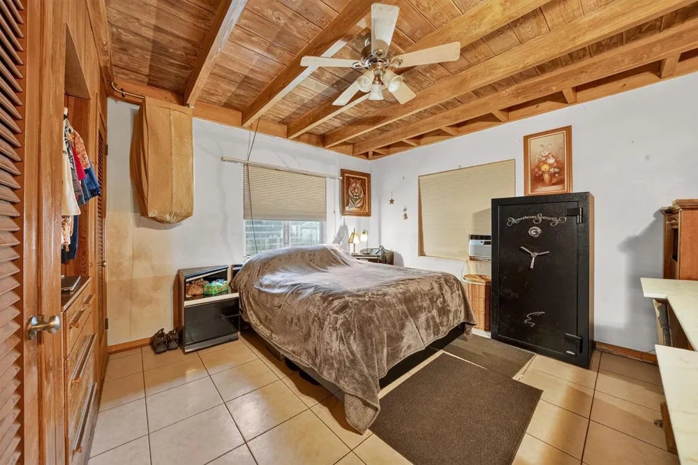 9290 Orange Avenue Fort Pierce, FL 34945