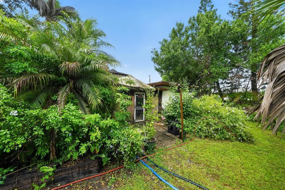 9290 Orange Avenue Fort Pierce, FL 34945
