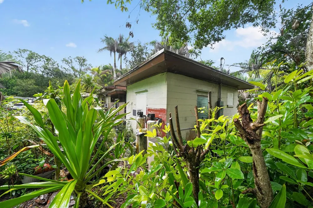9290 Orange Avenue Fort Pierce, FL 34945
