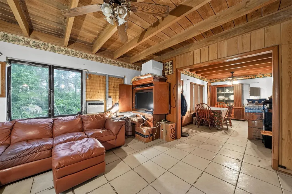9290 Orange Avenue Fort Pierce, FL 34945