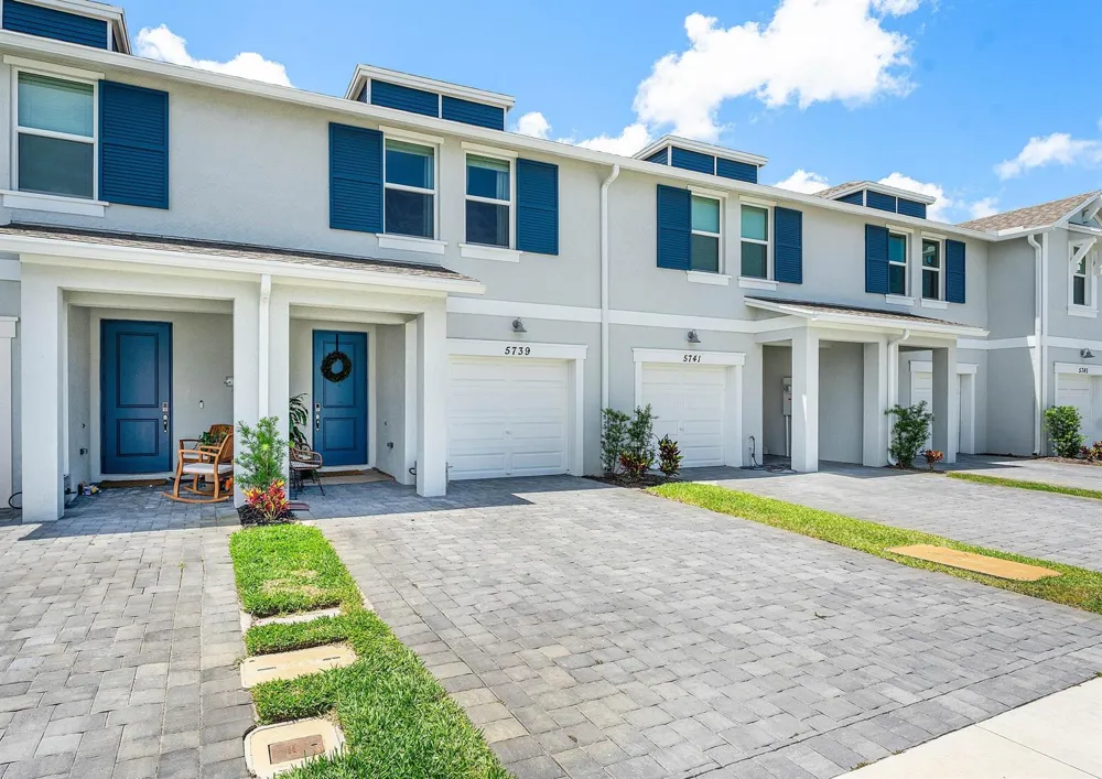 5739 SE Edgewater Circle Stuart, FL 34997
