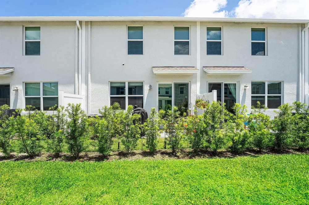 5739 SE Edgewater Circle Stuart, FL 34997