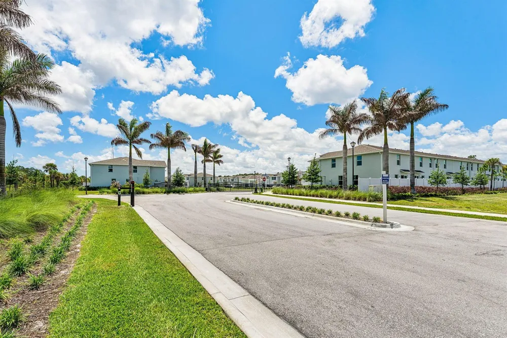 5739 SE Edgewater Circle Stuart, FL 34997
