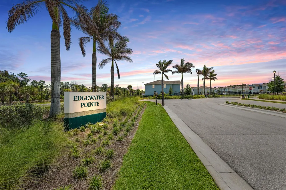 5739 SE Edgewater Circle Stuart, FL 34997