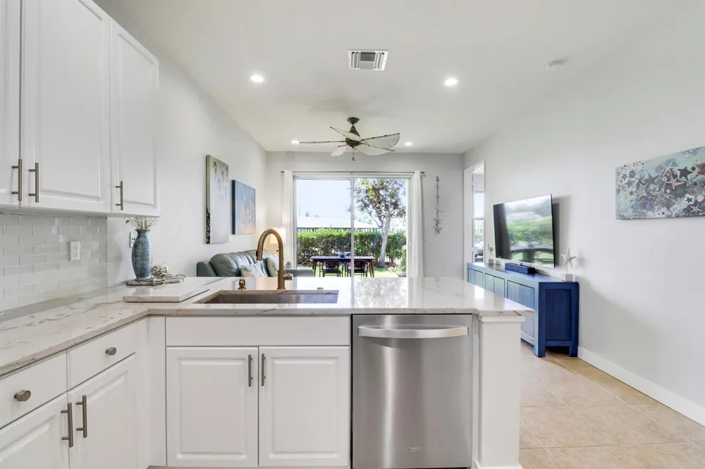 1604 Mariner Bay Boulevard Hutchinson Island, FL 34949