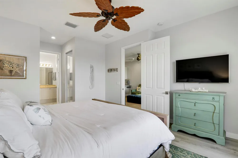 1604 Mariner Bay Boulevard Hutchinson Island, FL 34949