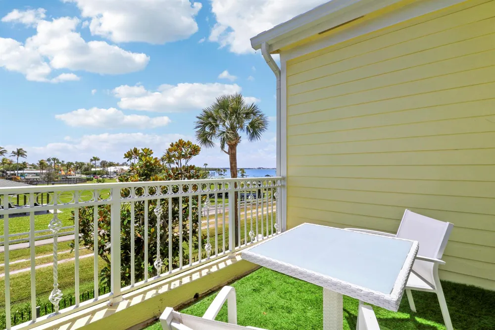 1604 Mariner Bay Boulevard Hutchinson Island, FL 34949