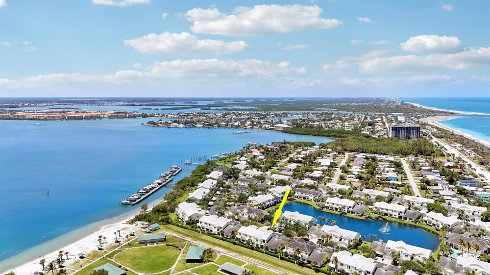 1604 Mariner Bay Boulevard Hutchinson Island, FL 34949