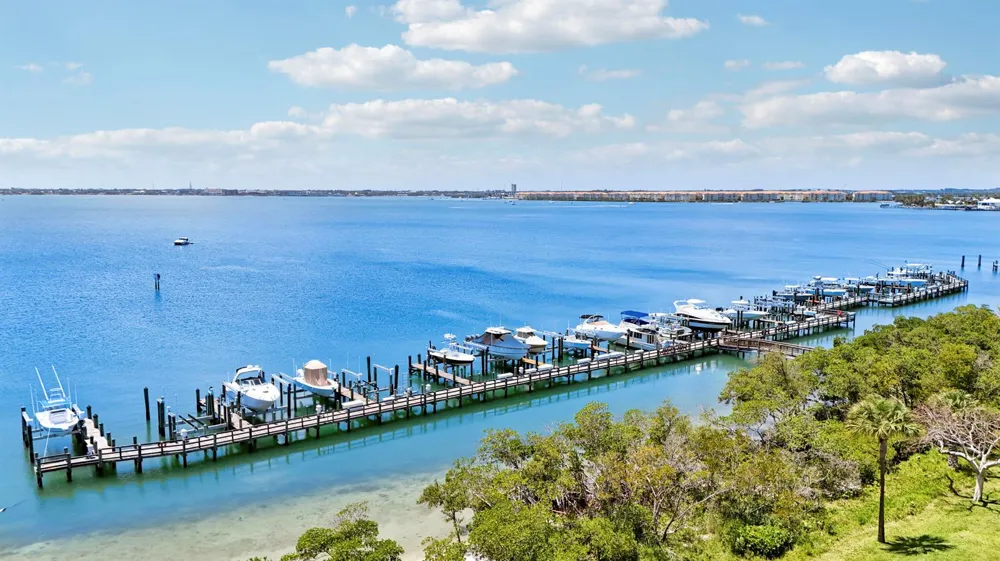 1604 Mariner Bay Boulevard Hutchinson Island, FL 34949
