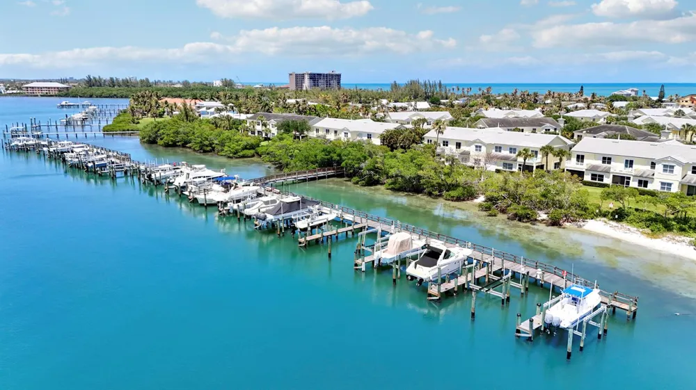 1604 Mariner Bay Boulevard Hutchinson Island, FL 34949