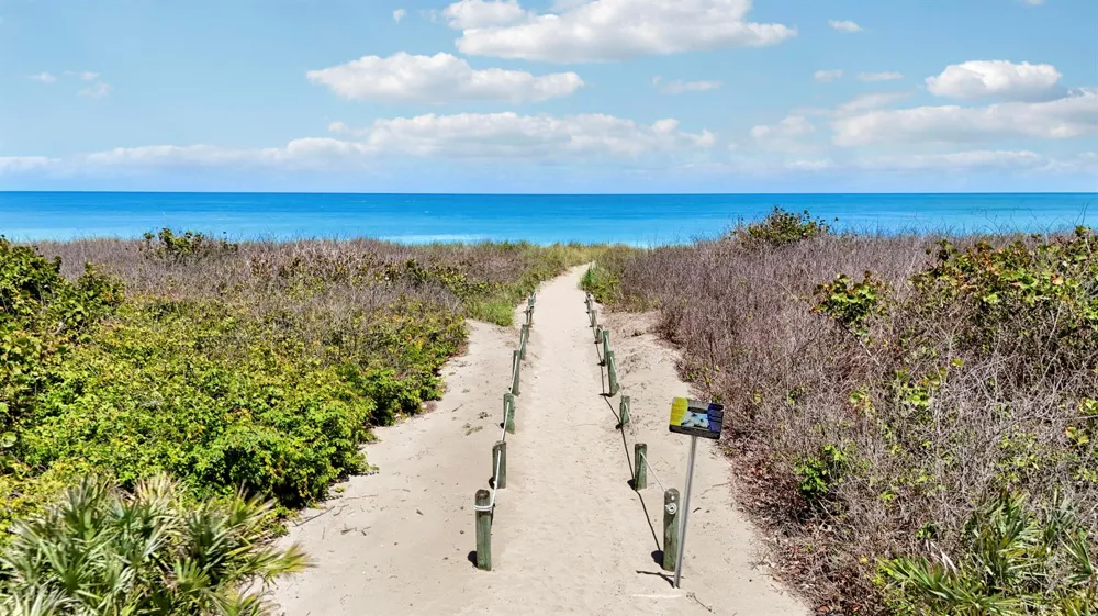 1604 Mariner Bay Boulevard Hutchinson Island, FL 34949