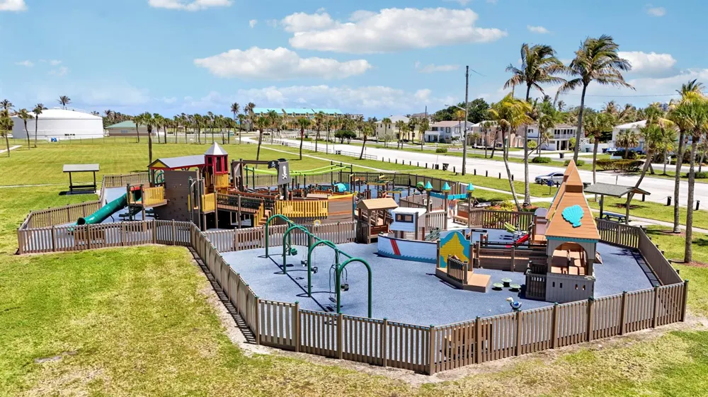1604 Mariner Bay Boulevard Hutchinson Island, FL 34949