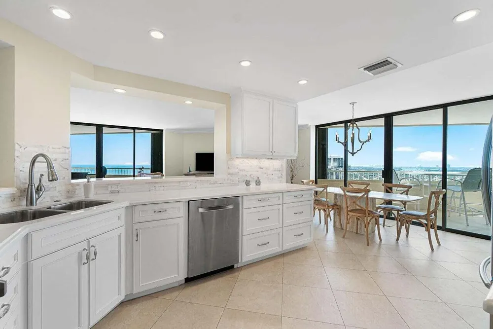 5080 Ocean Drive #19d Singer Island, FL 33404
