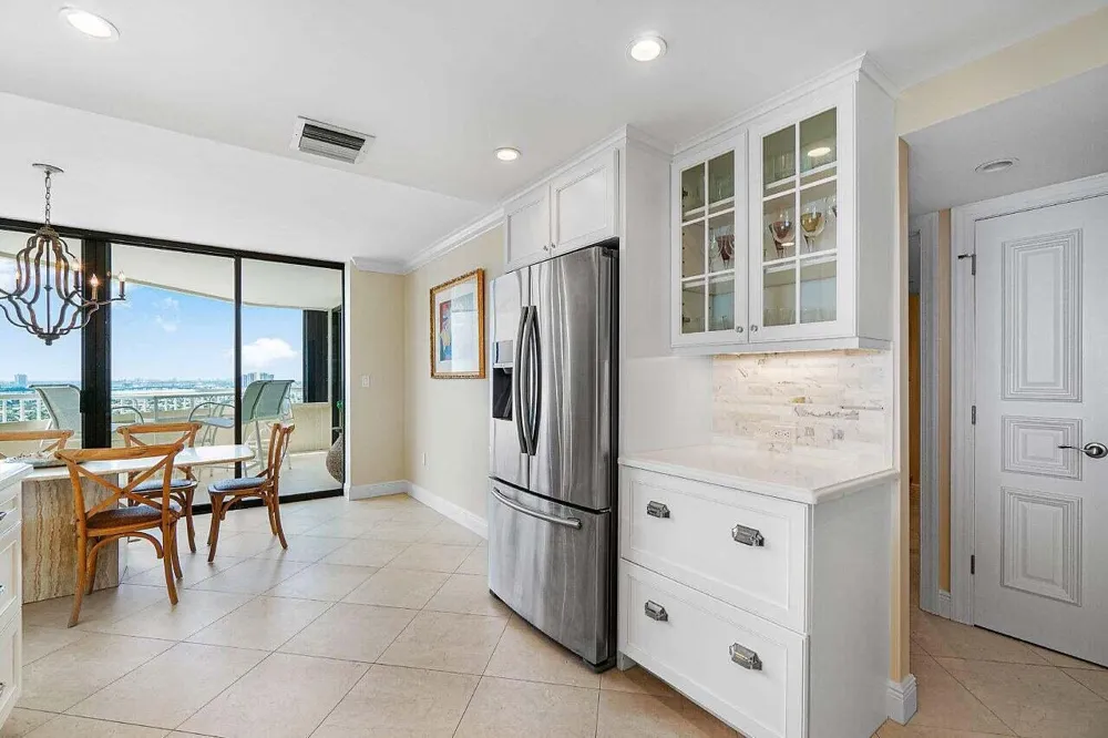5080 Ocean Drive #19d Singer Island, FL 33404