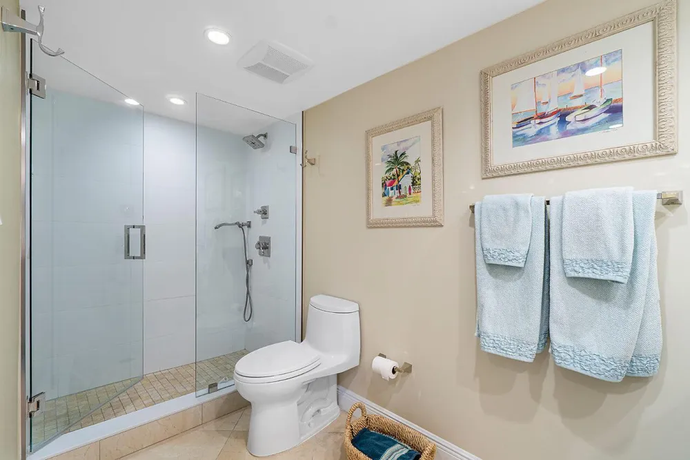 5080 Ocean Drive #19d Singer Island, FL 33404
