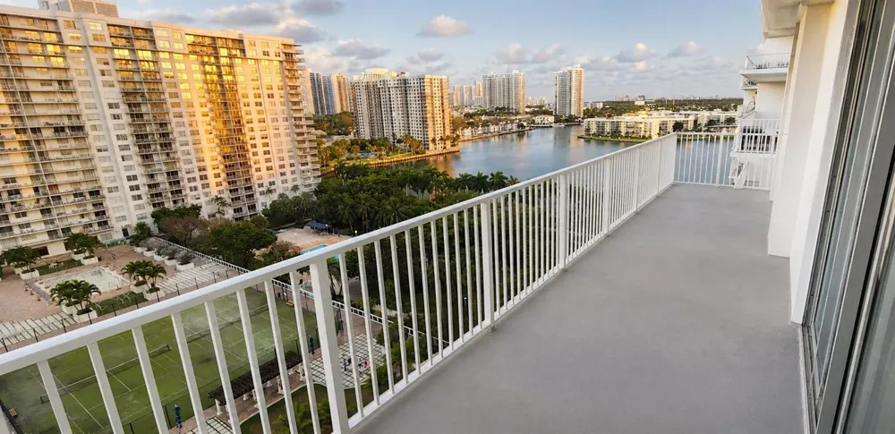 2801 NE 183rd Street #Unit 1502w Aventura, FL 33160