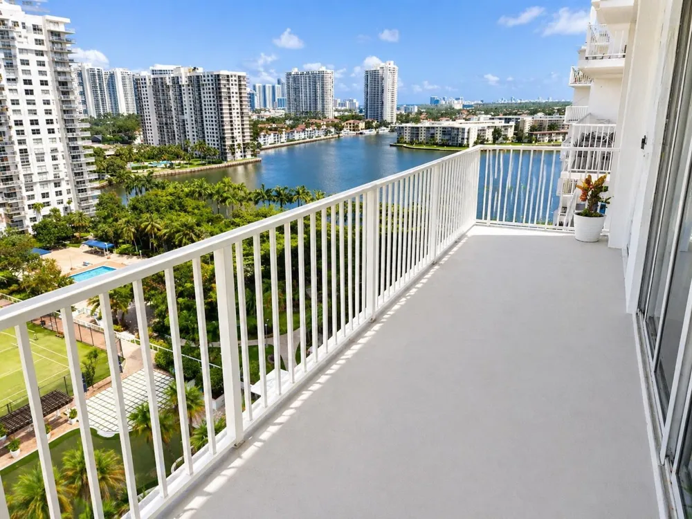 2801 NE 183rd Street #Unit 1502w Aventura, FL 33160