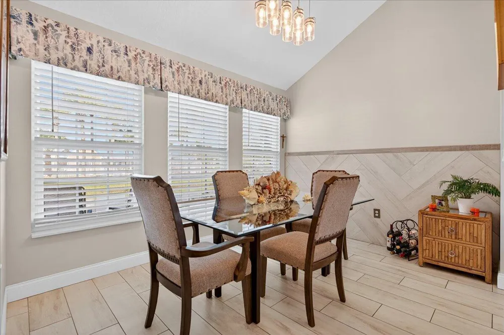 1827 Aynsley Way #4 Vero Beach, FL 32966