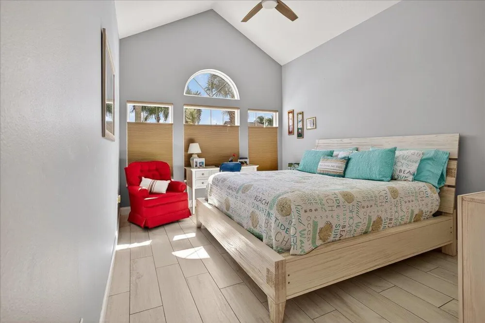 1827 Aynsley Way #4 Vero Beach, FL 32966