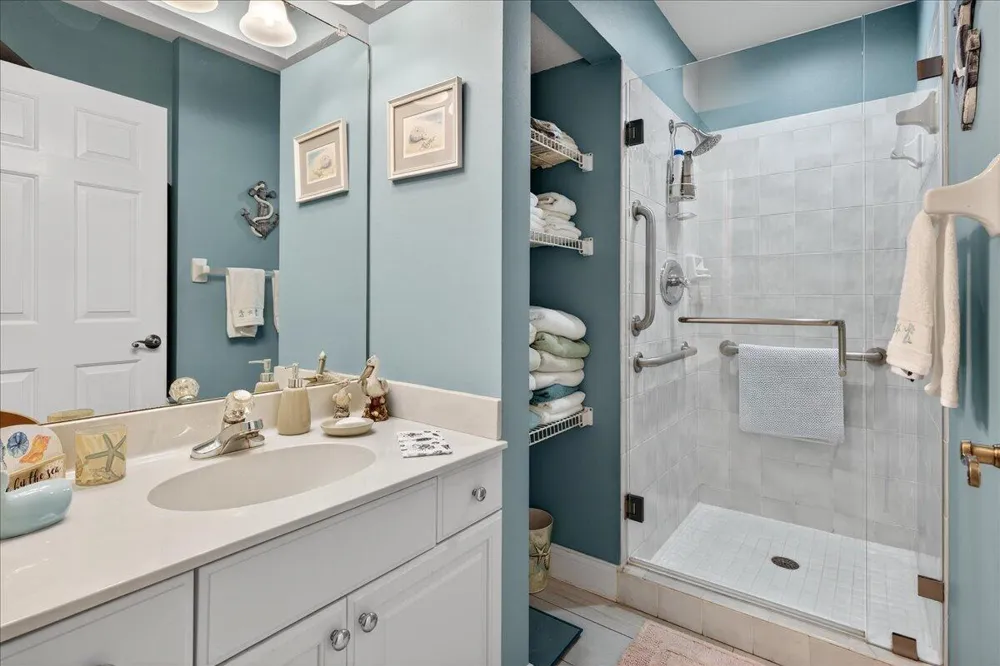 1827 Aynsley Way #4 Vero Beach, FL 32966