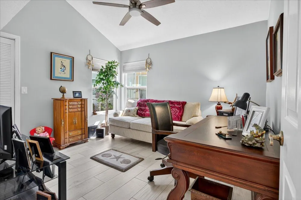 1827 Aynsley Way #4 Vero Beach, FL 32966