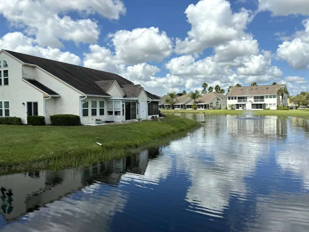1827 Aynsley Way #4 Vero Beach, FL 32966