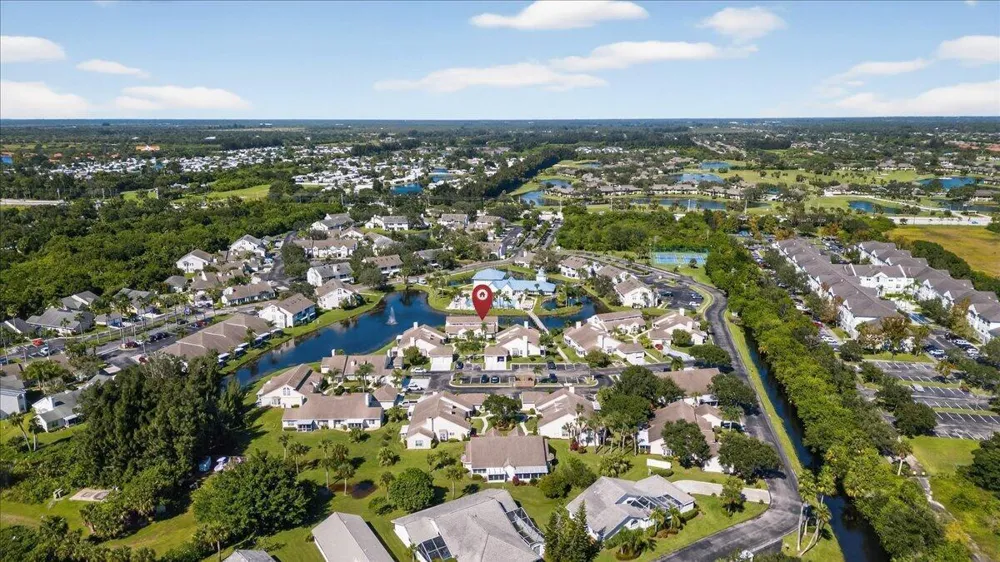1827 Aynsley Way #4 Vero Beach, FL 32966